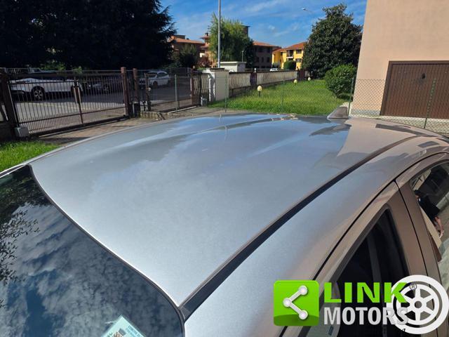 TOYOTA Yaris 1.5 Hybrid CVT Trend