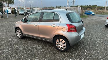 Toyota Yaris 1.0 benzina 5 porte