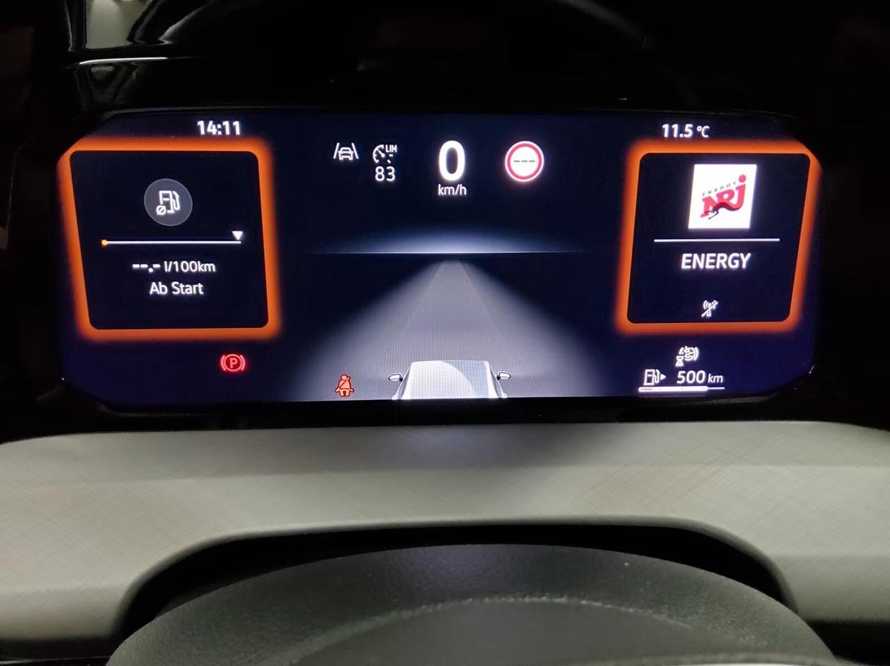 Volkswagen Golf -8 1.5 TSI Life LED DC PDC ACC MFL