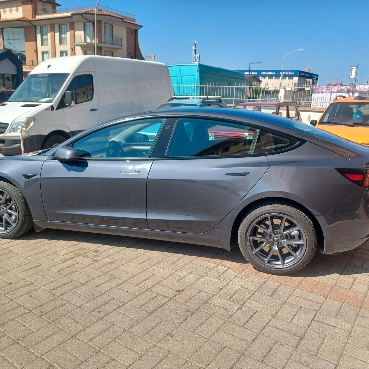 58078KM TESLA GANCIO DI TRAINO AUTONOMIA 408KM