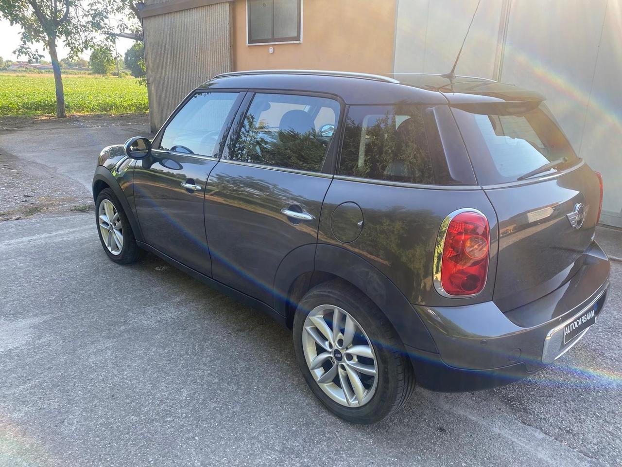 MINI 1.6 D COOPER COUNTRYMAN MOLTO BELLA GUARDA