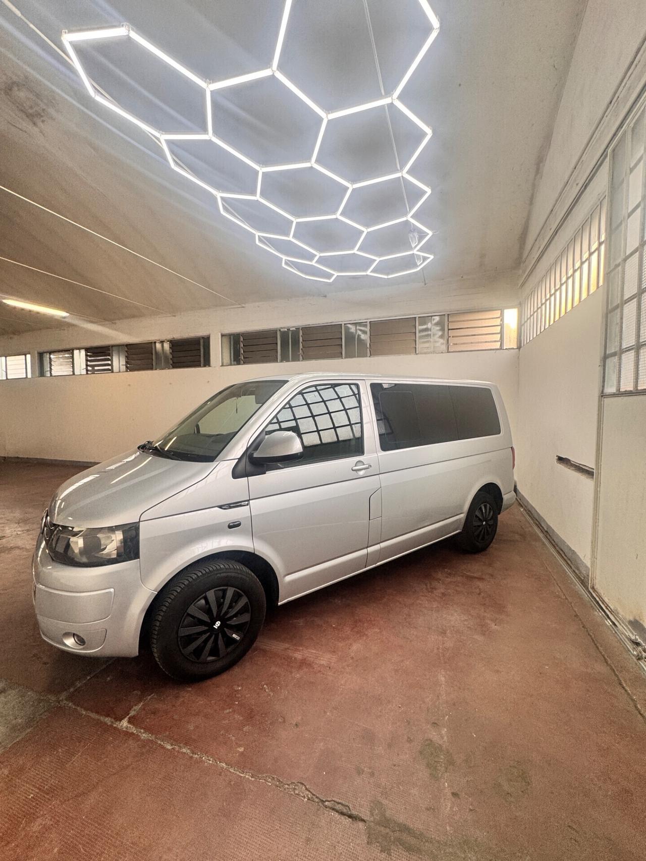 Volkswagen Multivan 2.0 TDI 140CV 9 posti