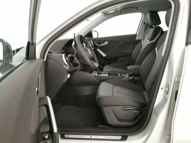 Audi Q2 35 2.0 tdi Identity Black s-tronic