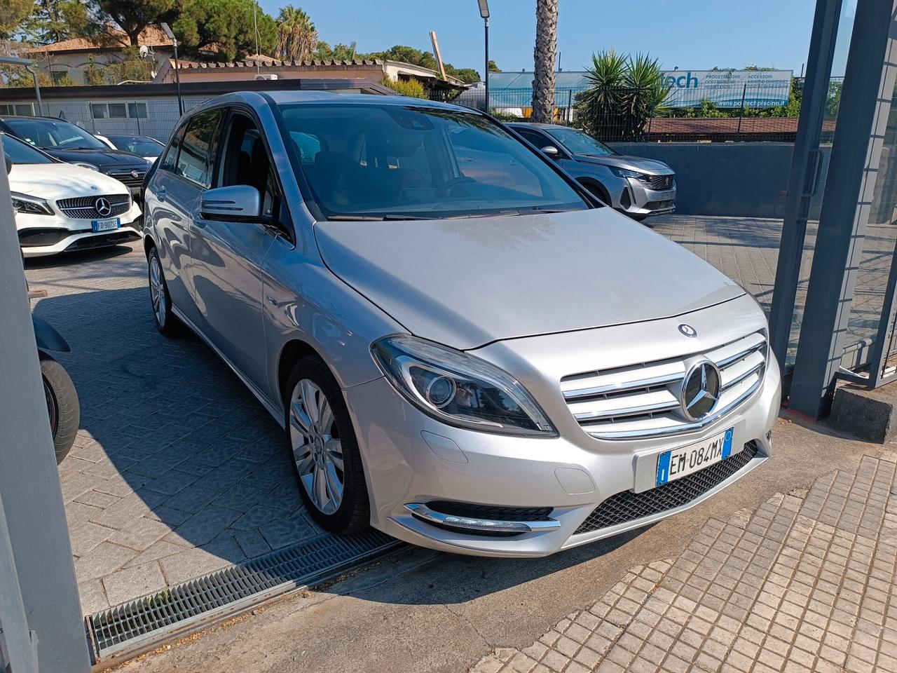 Mercedes-benz B 180 CDI Premium solo 72.000km!