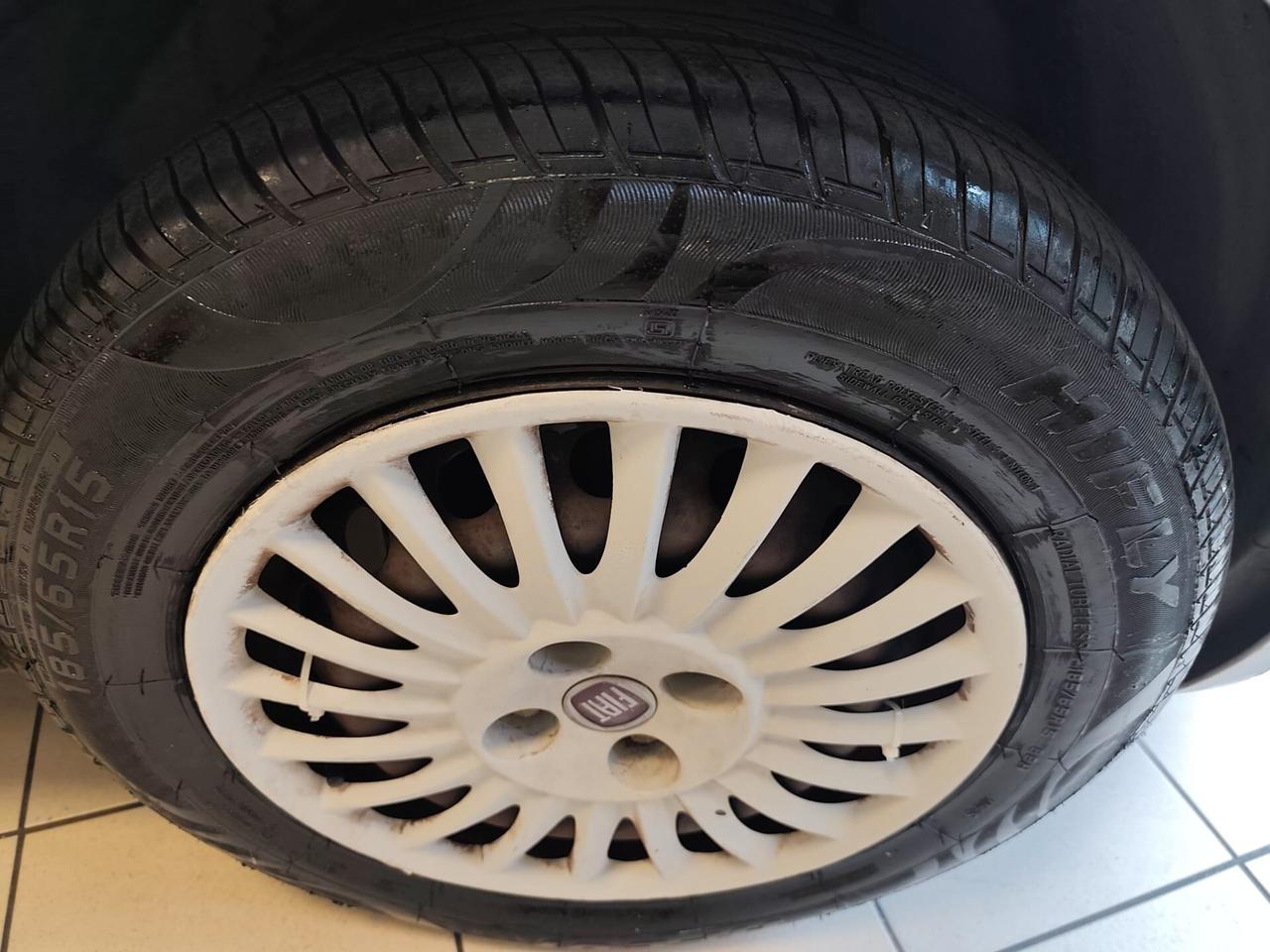 Fiat Grande Punto 1.3 MJT 75 CV 5 porte Fun