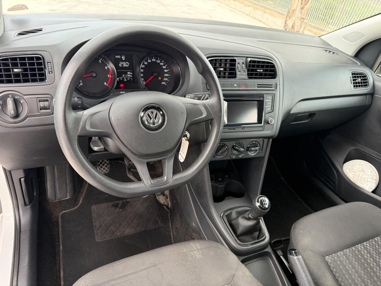 VOLKSWAGEN POLO ANNO 2015 1.0 BENZINA 60 CV