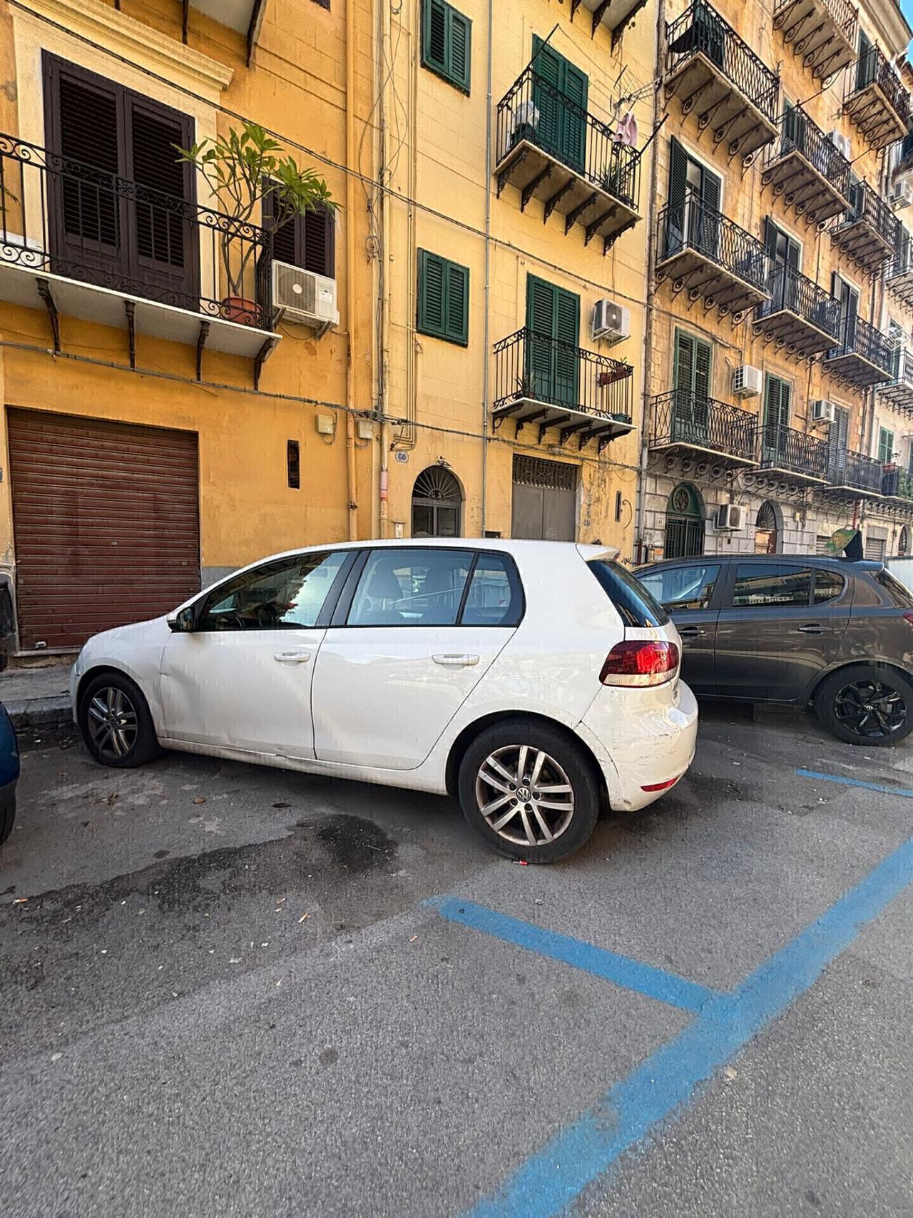 Volkswagen Golf 1.6 TDI DPF 5p. Highline NON TRATTABILE UNICO PROP.