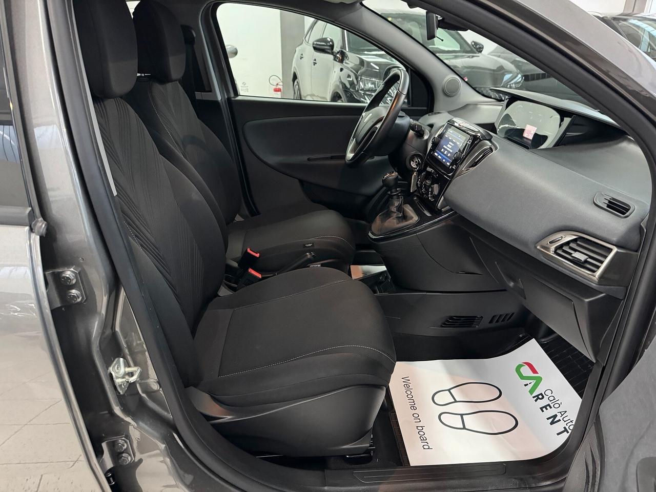 Ypsilon 1.0Hybrid Gold CAR PLAY PARI NUOVO!!!!!!!