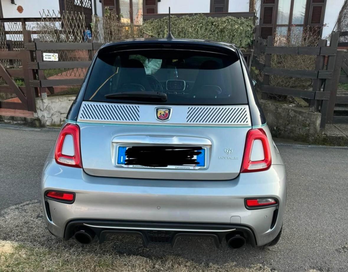 Abarth 695 1.4 Turbo T-Jet Rivale