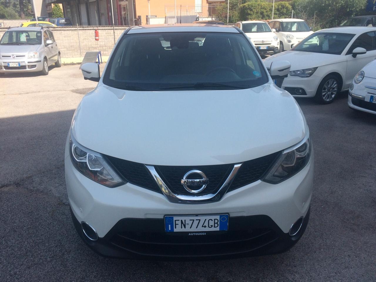 Nissan Qashqai 1.5 dCi N-Connecta taglaindata con garanzia 12 mesi cambio e motore !