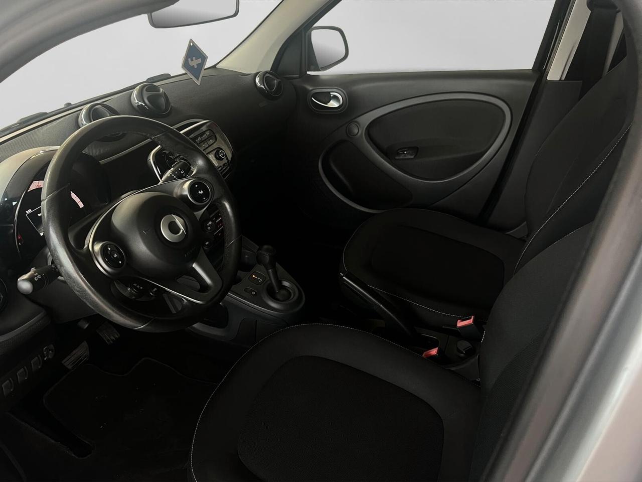 Smart ForFour 1.0 71cv Prime AUT. NEOPATENTATI SOLI 65.000KM!