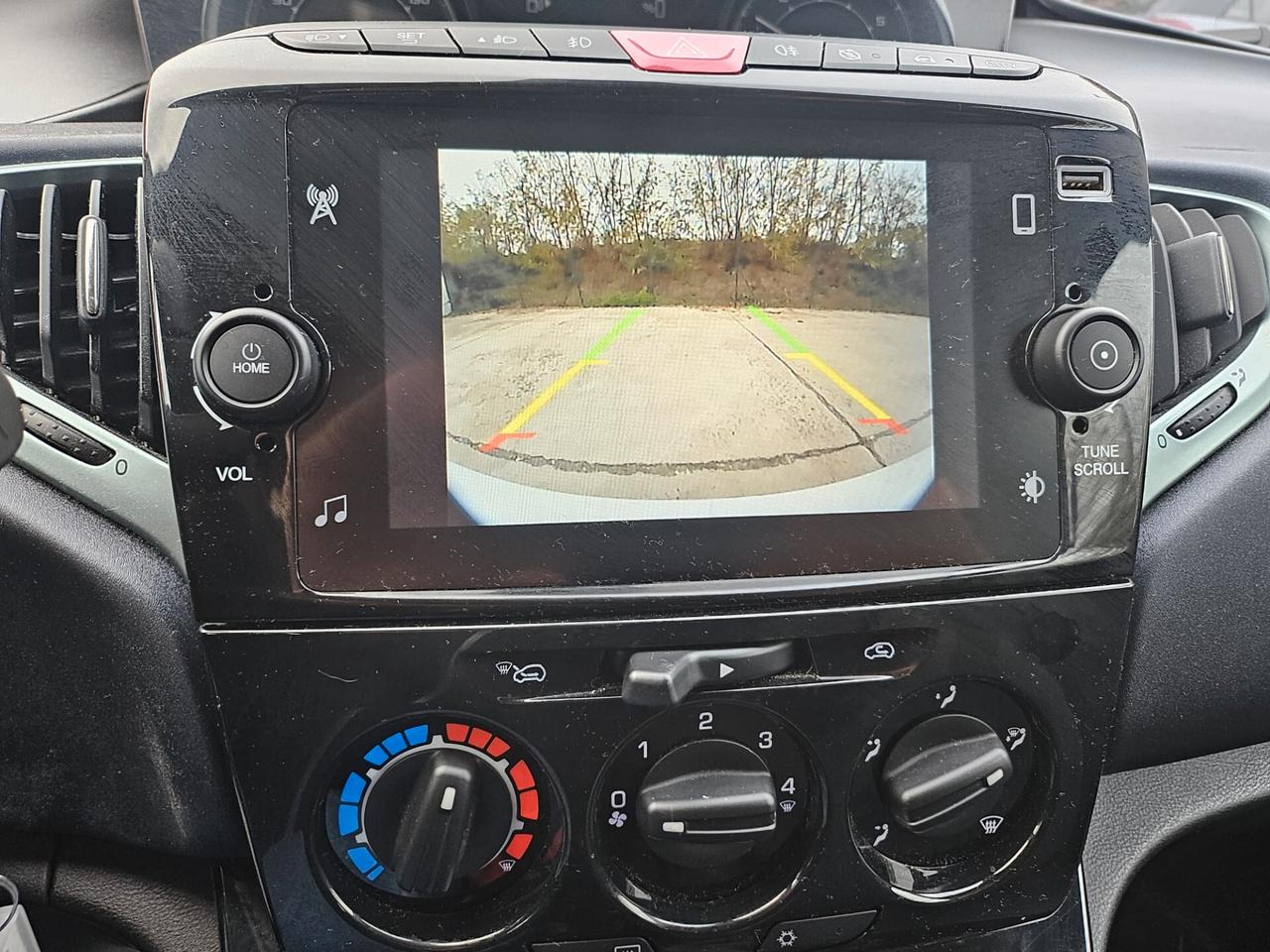 Lancia Ypsilon 1.0 FireFly 5 porte S&S Hybrid Silver