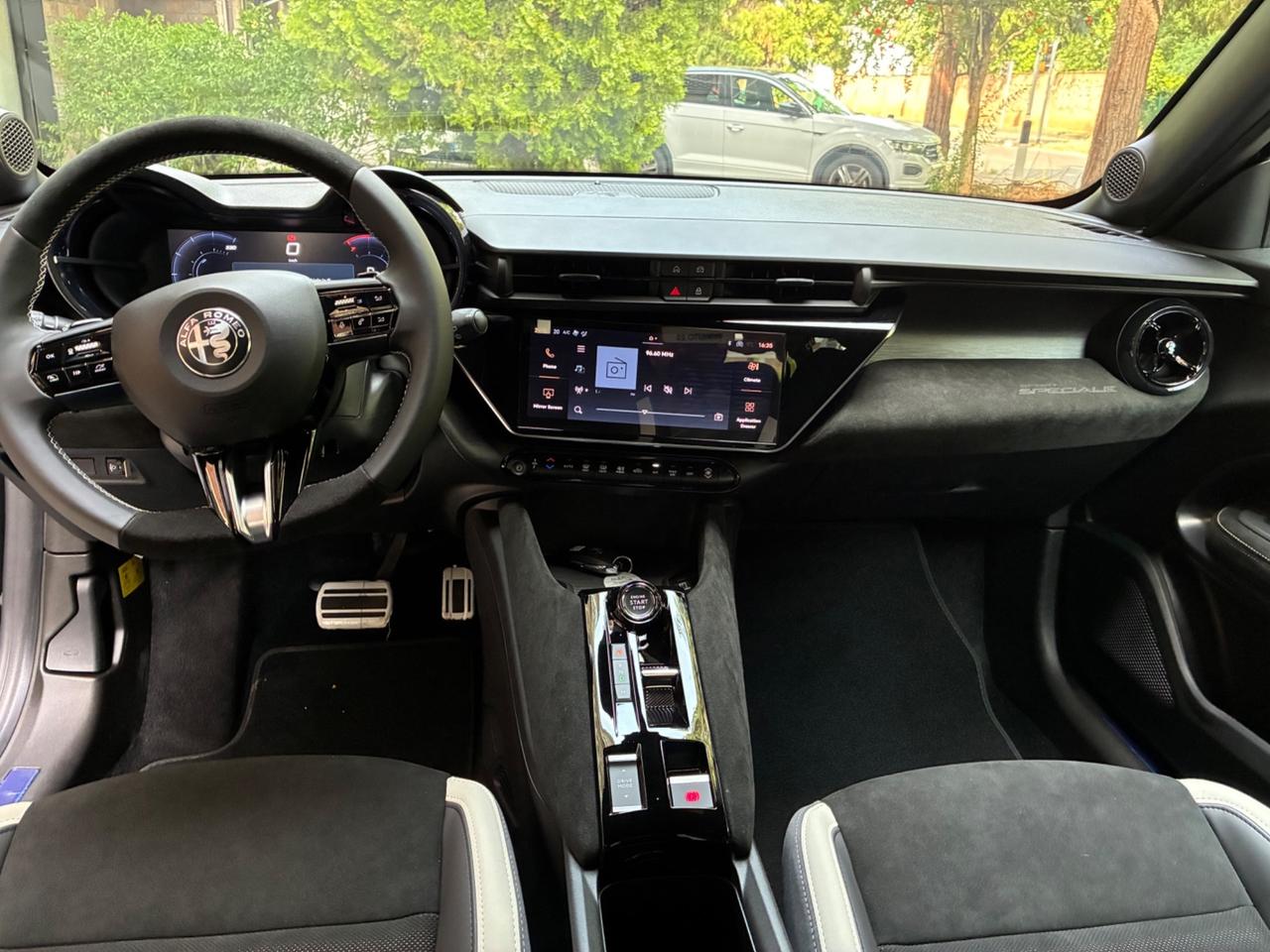 Alfa Romeo Junior 1.2 145 CV Hybrid eDCT6 Sport Speciale Edizione Milano Cortina 2026