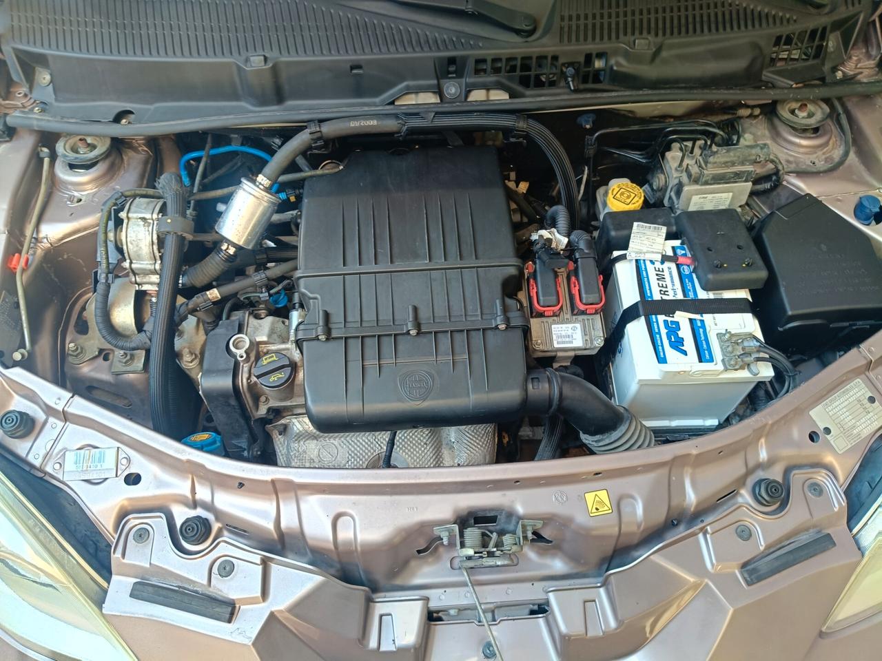 LANCIA YPSILON 1.4 GPL PLATINO-NEOPATENTATI-Euro4190