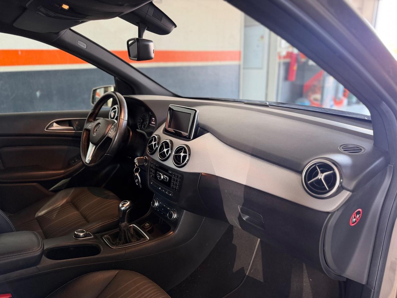 Mercedes-benz B 180 CDI BlueEFFICIENCY Premium