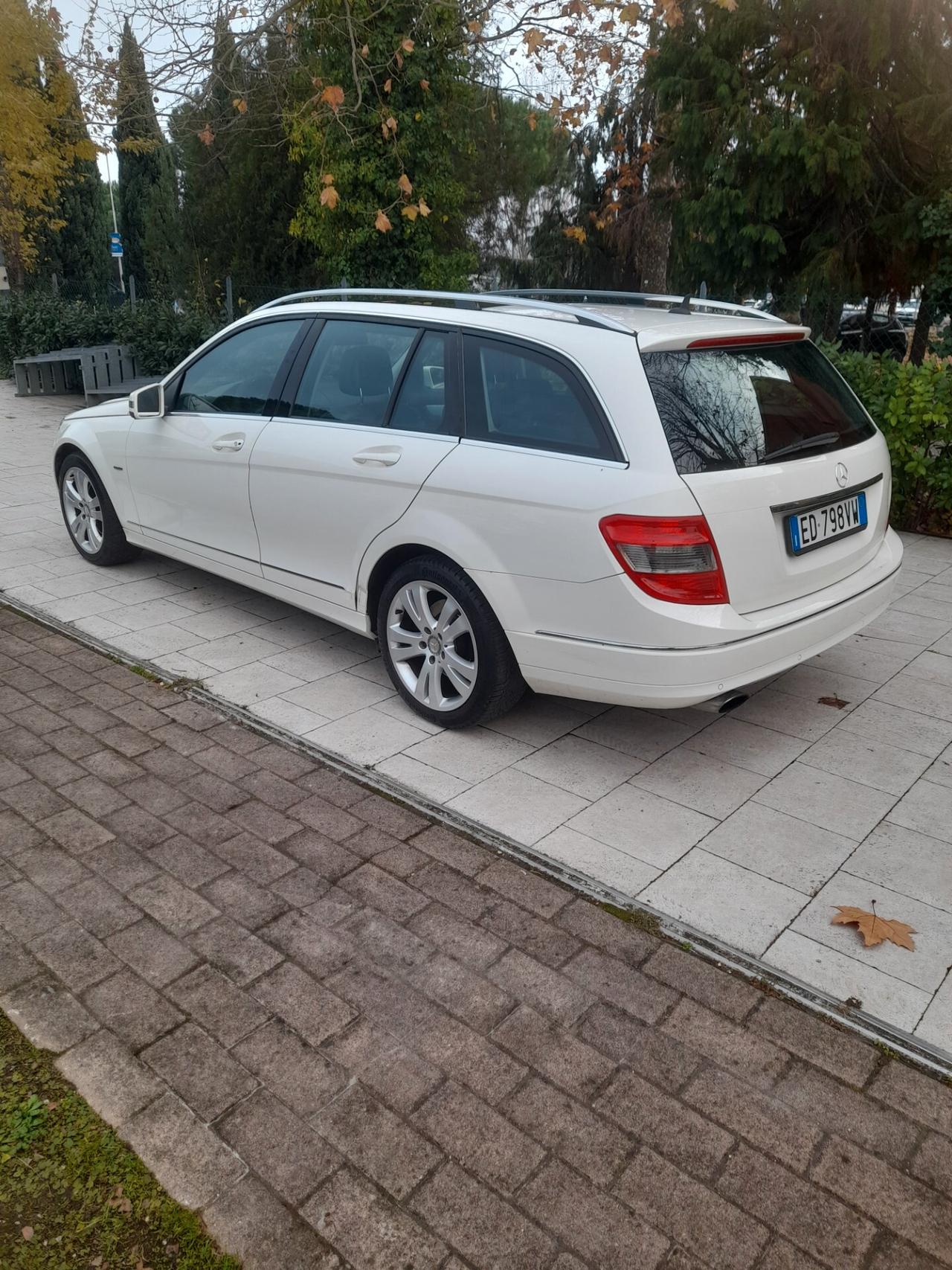 MercedesC 220 CDI S.W. BlueEFFICIENCY Elegance AUTOMATICA