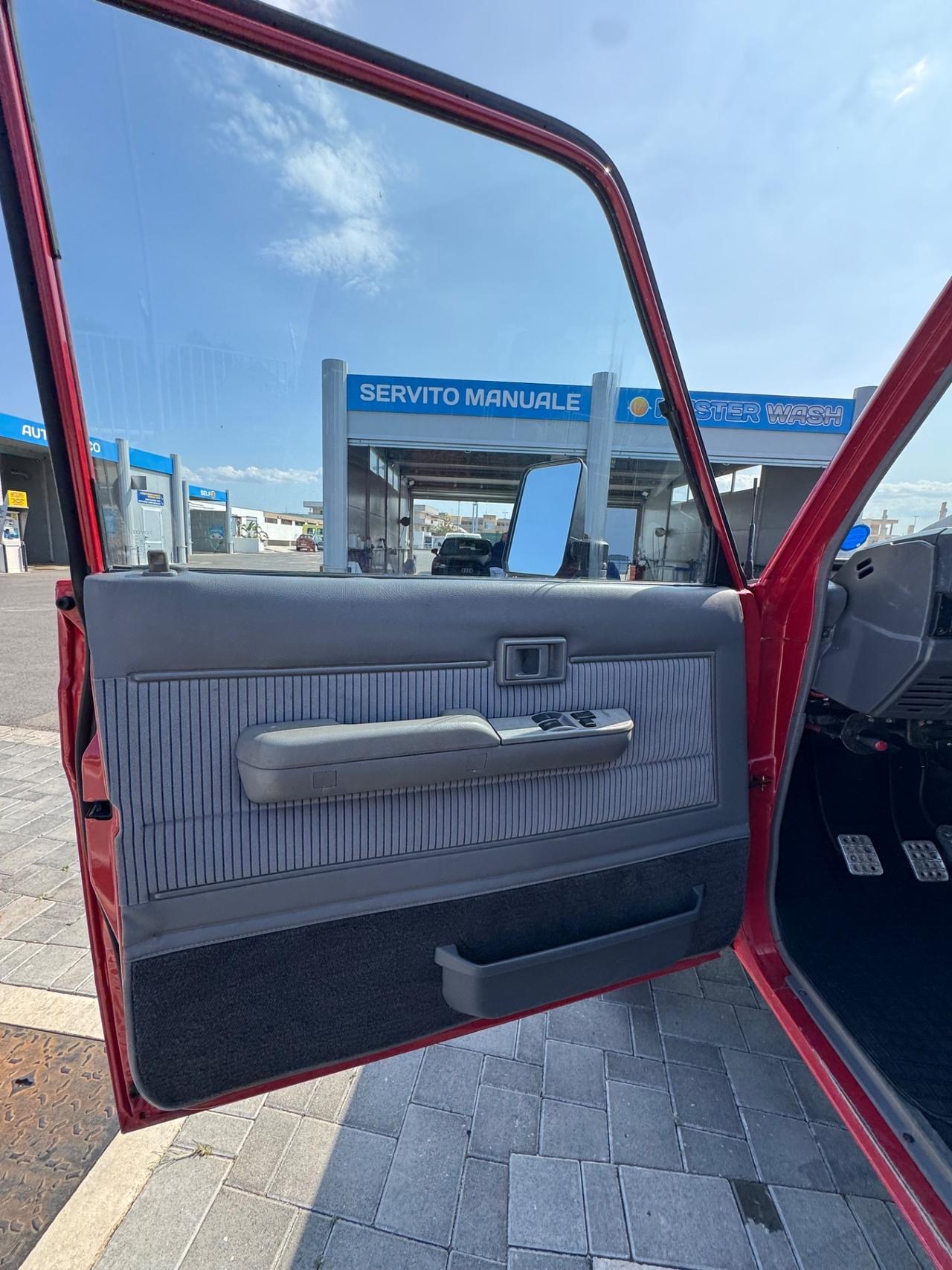 Toyota Land Cruiser II 2.4 turbodiesel SW LJ70 LX