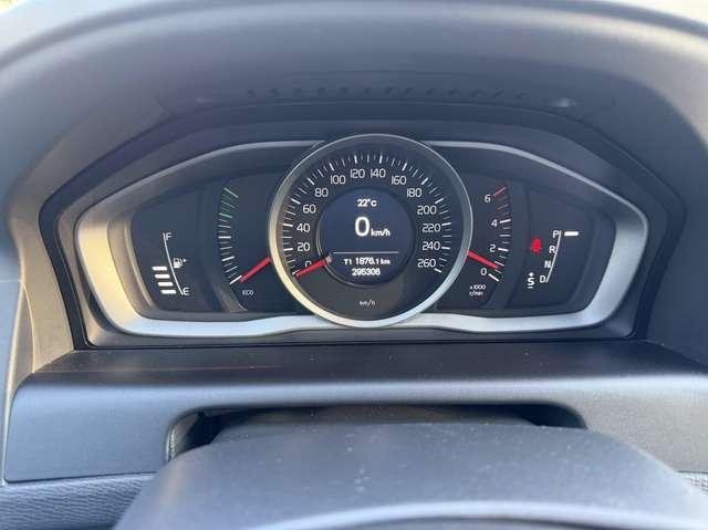 Volvo XC60 XC60 2.4 d4 Momentum awd 190cv geartronic