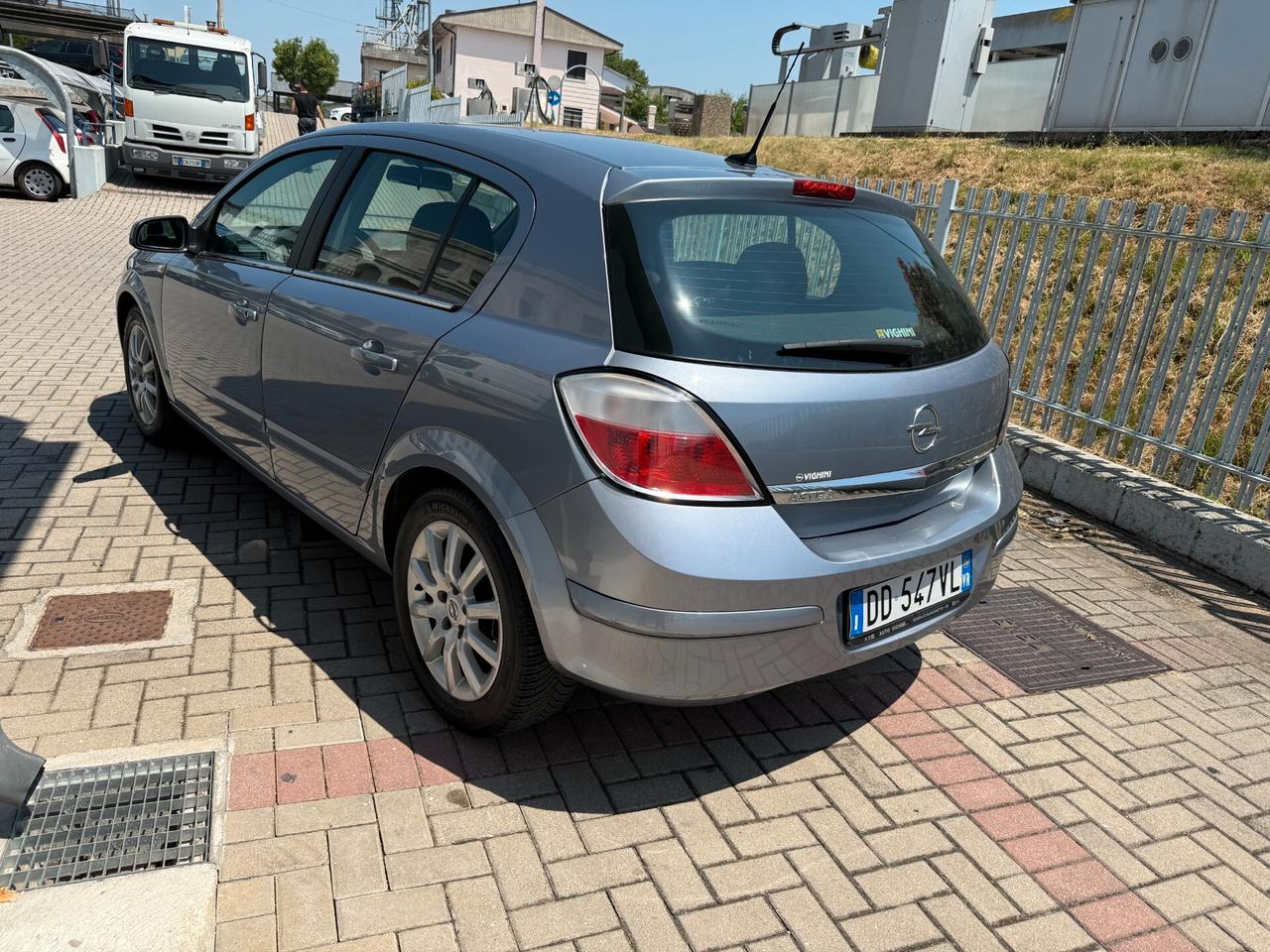 Opel Astra 1.6 16V Twinport 5 porte Cosmo
