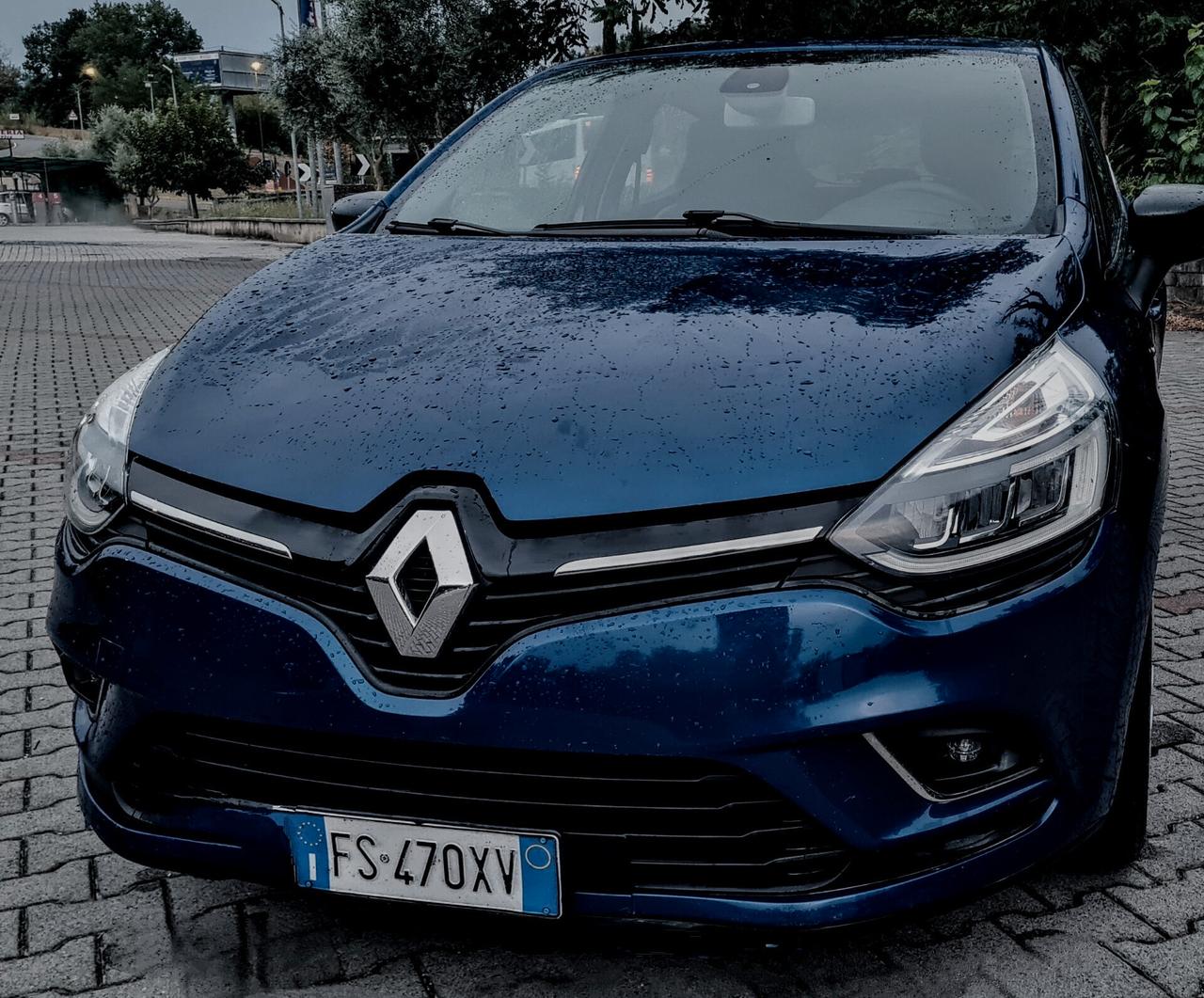 Renault Clio TCe 12V 90 CV GPL 5 porte Moschino Intens