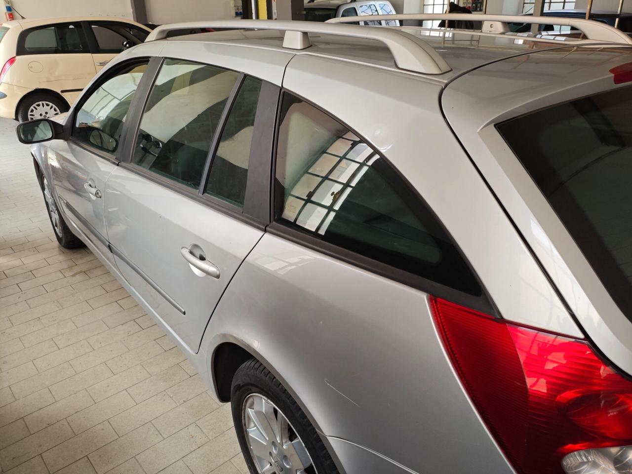 Renault Laguna 1.9 dCi/130CV Grandtour Teknos