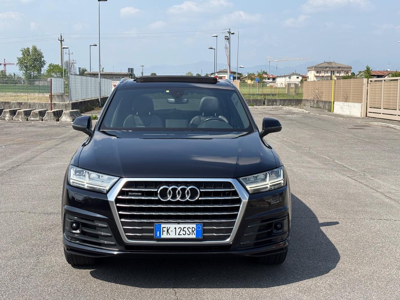 Audi Q7 3.0 TDI 272 CV quattro S LINE,TAGLIANDI CERTIFICATI
