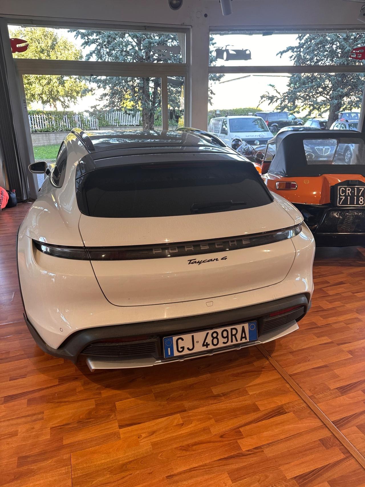Porsche Taycan 4S Cross Turismo