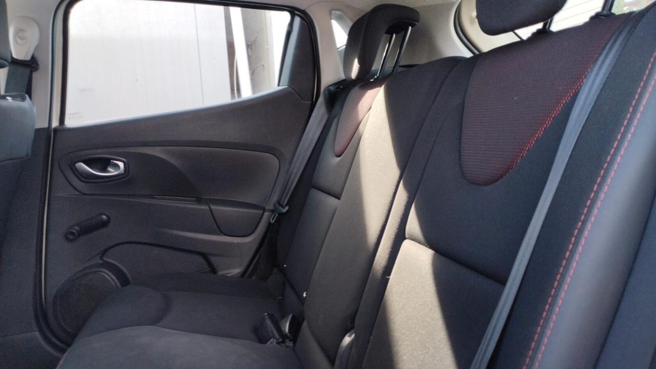 Renault Clio 1.2 75CV 5 porte Zen