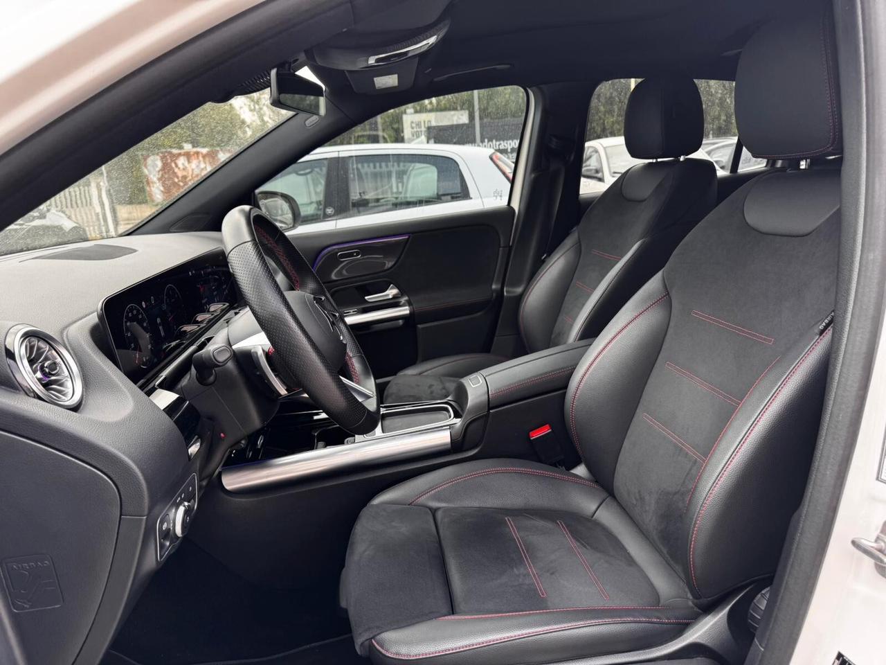 MERCEDES GLA 200D 2024 150 CV FULL OPTIONAL