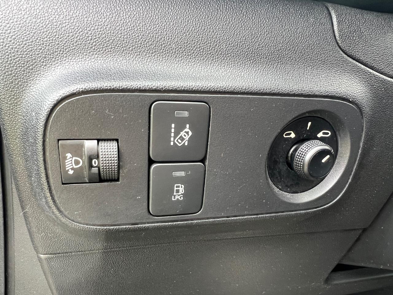 Citroen C3 PureTech 82 GPL Shine-2017"PERFETTA"