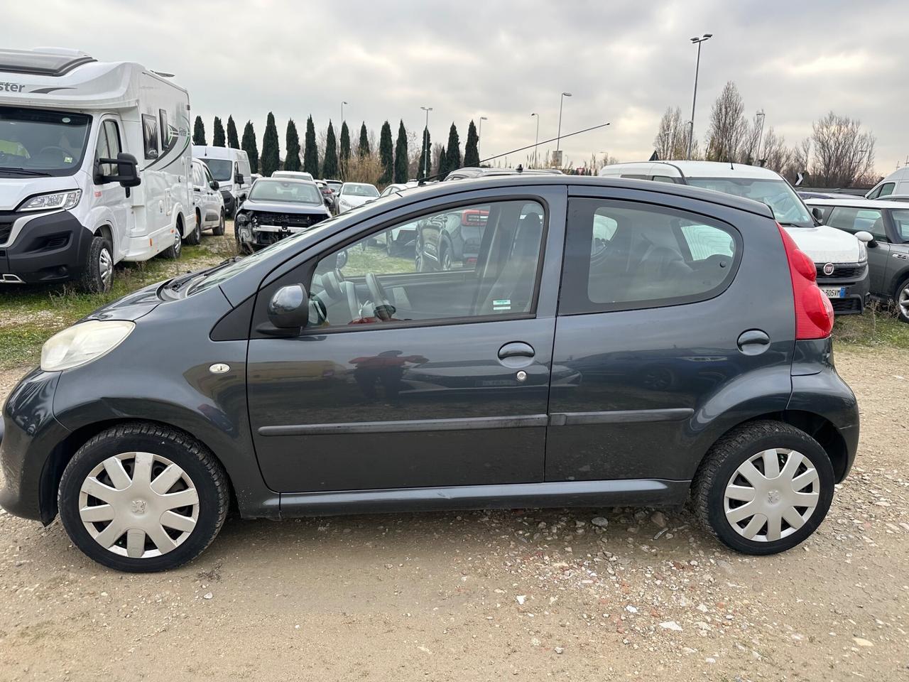 Peugeot 107 1.0 benzina 68CV 5p.