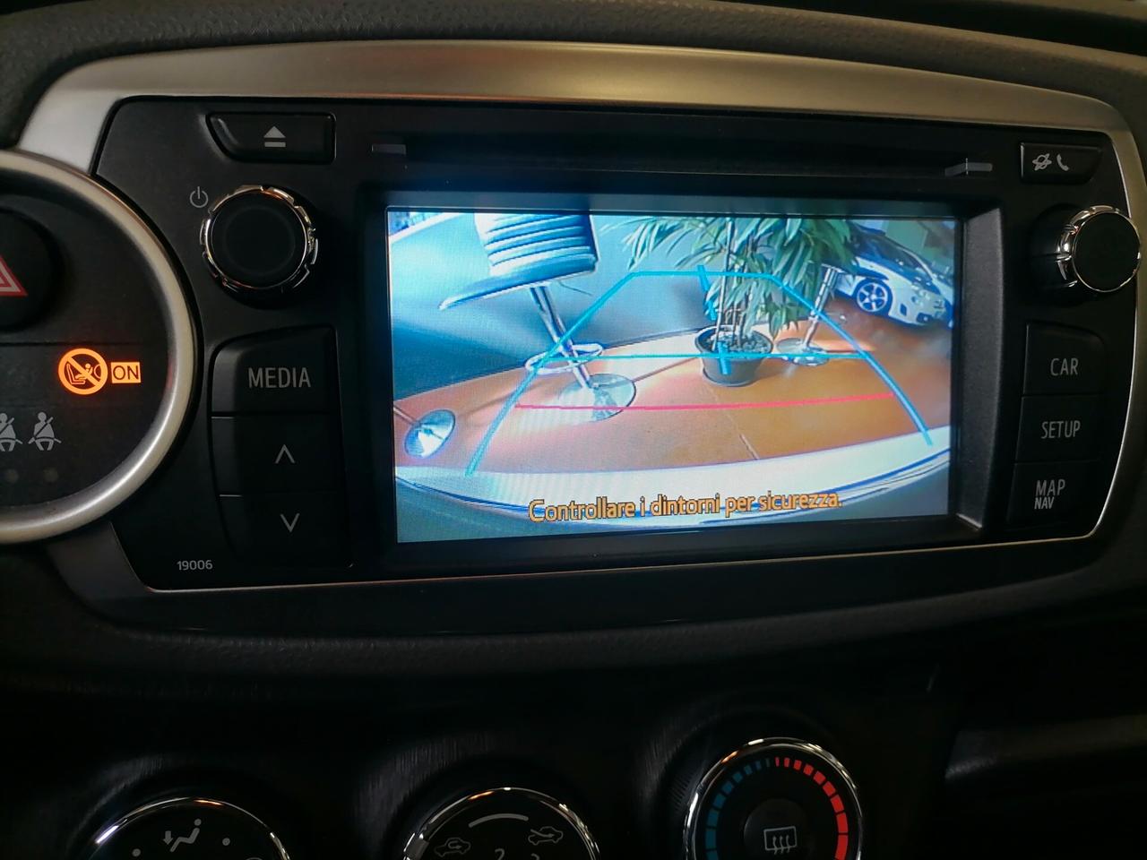 Toyota Yaris 1.0 5 porte Lounge Adatta per neopatentati
