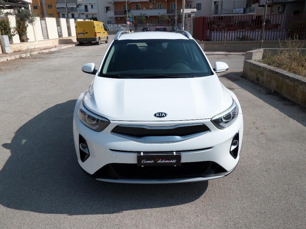 KIA STONIC 1.4 MPI ECOGPL STYLE - Navi-CarPlay-Park-Camera-Cerchi 17"
