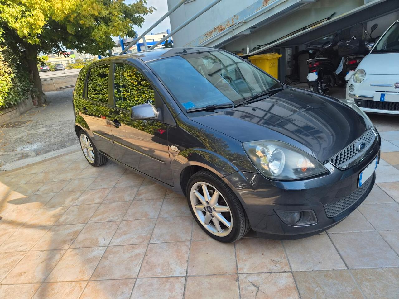 Ford Fiesta 1.4 TDCi 5p. Ghia