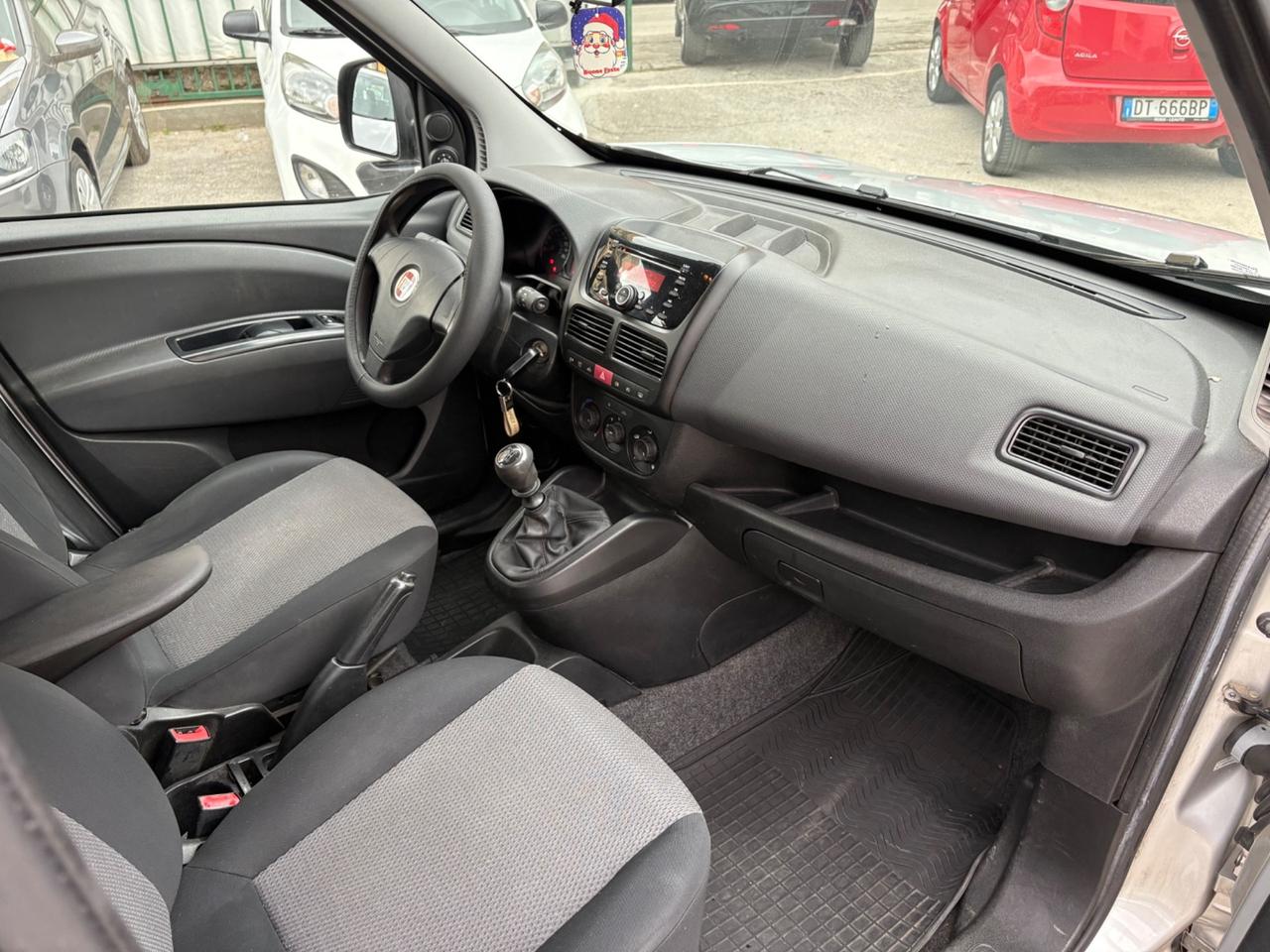 Fiat Doblò 1.6 MJT furgone con 5 posti