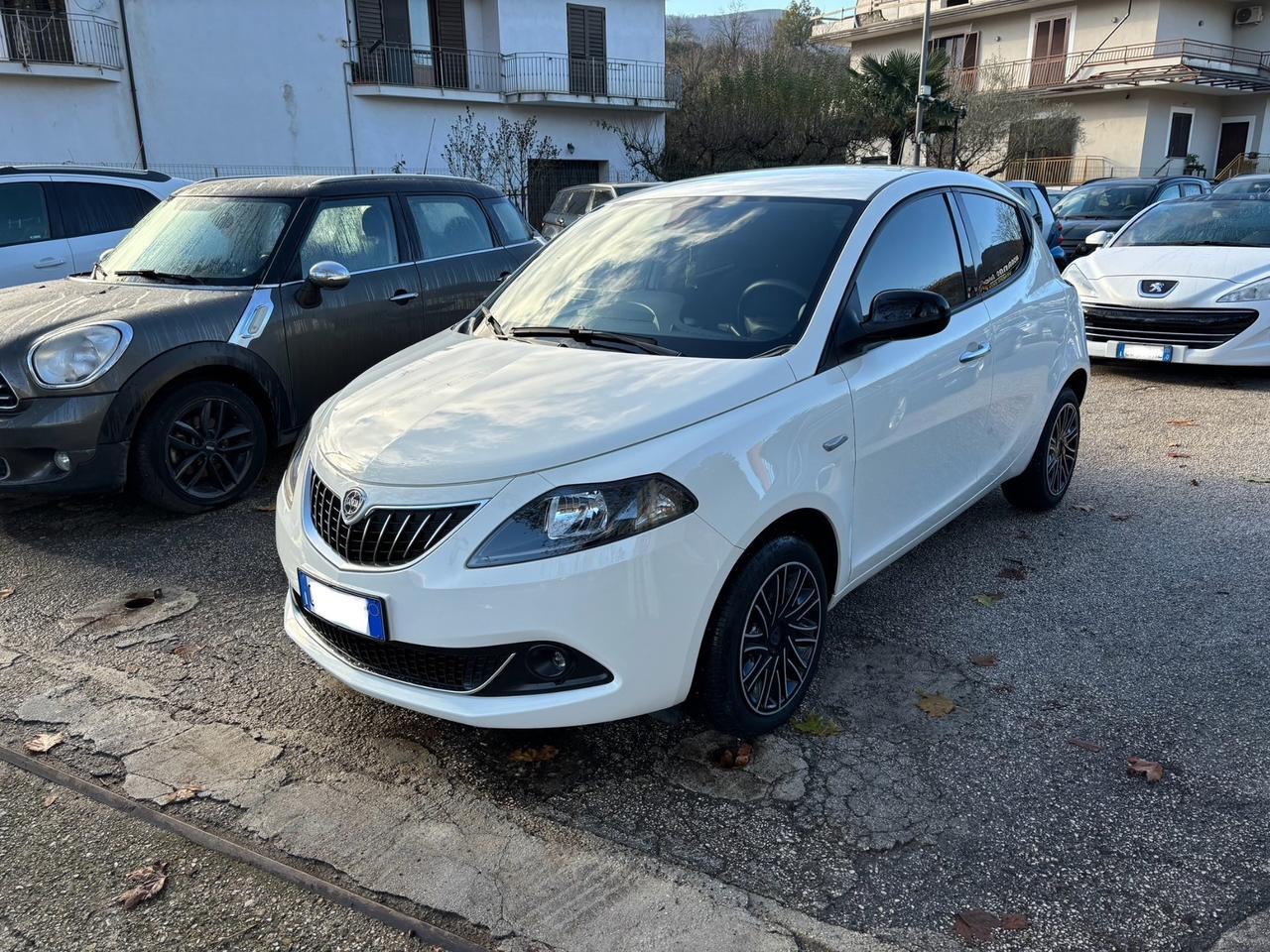 Lancia Ypsilon 1.0 FireFly 5 porte S&S Hybrid Ecochic Gold