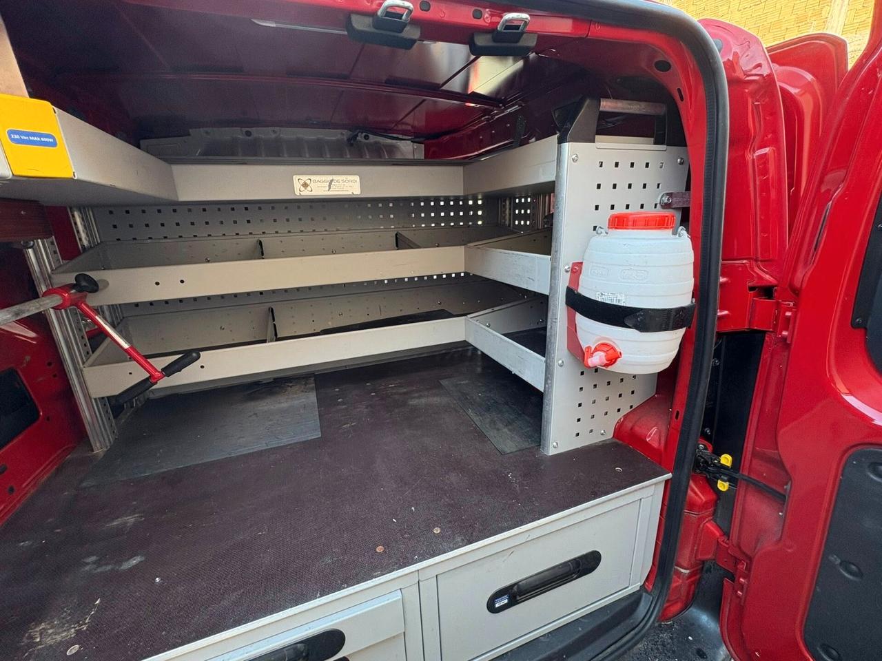 Fiat Fiorino 1.3 MJT 95CV Adventure officina mobile