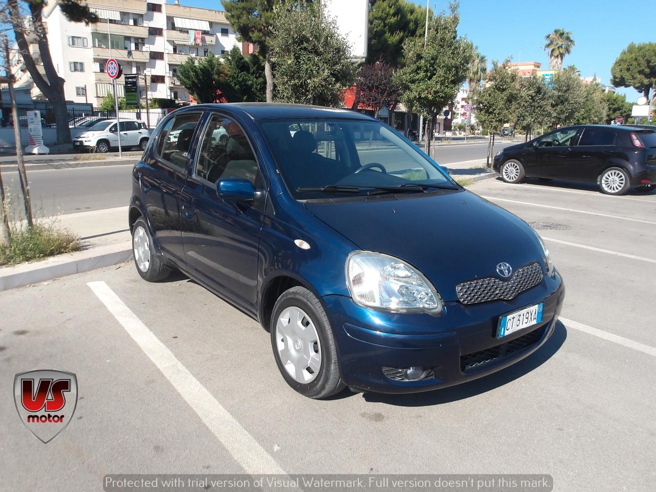 TOYOTA YARIS 1.0 BENZ-2005