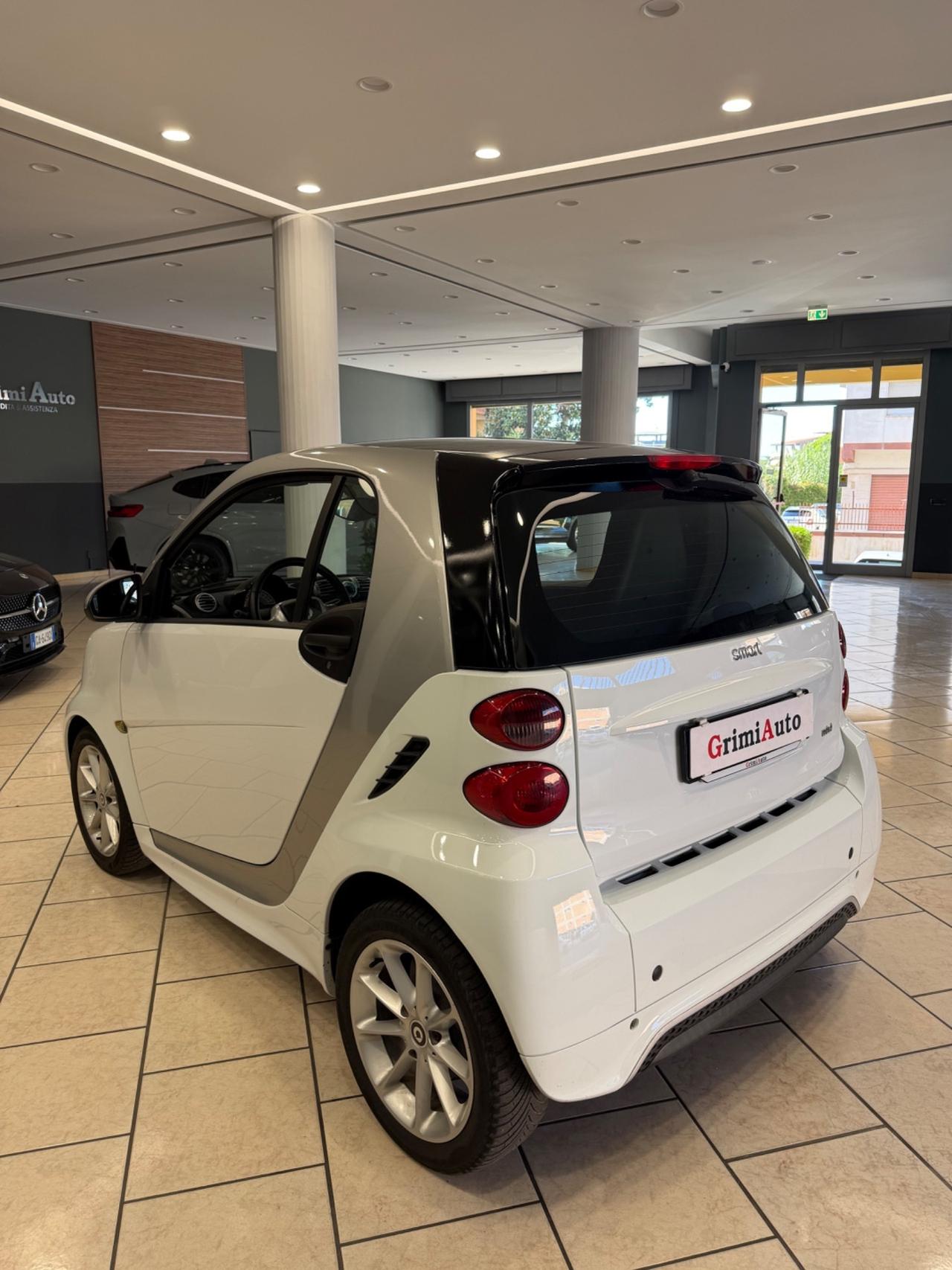 Smart ForTwo 1000 52 kW MHD coupé pure
