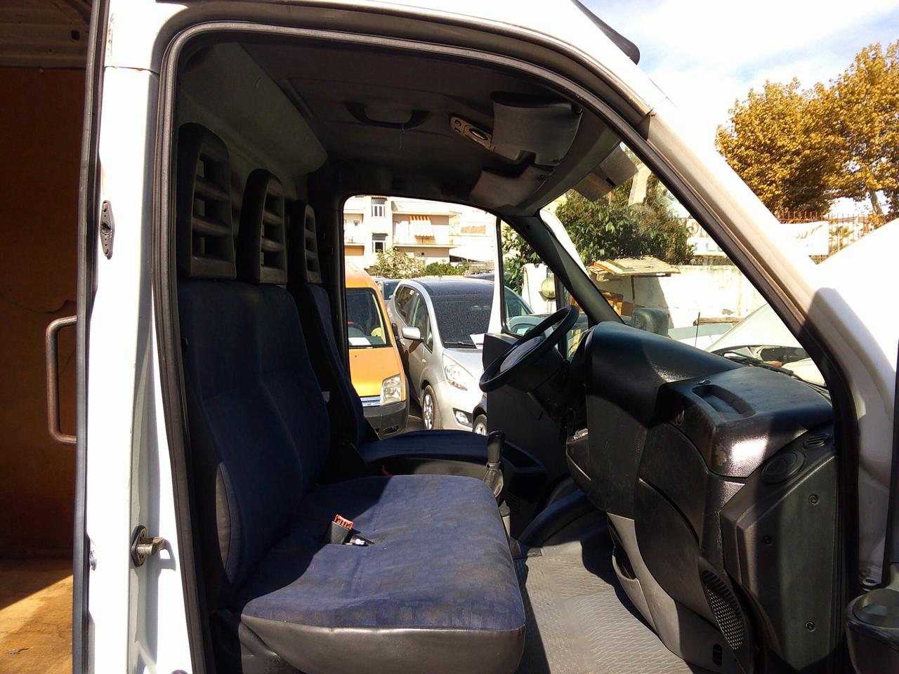 Iveco Daily 2.3 Hpi Cabinato 04