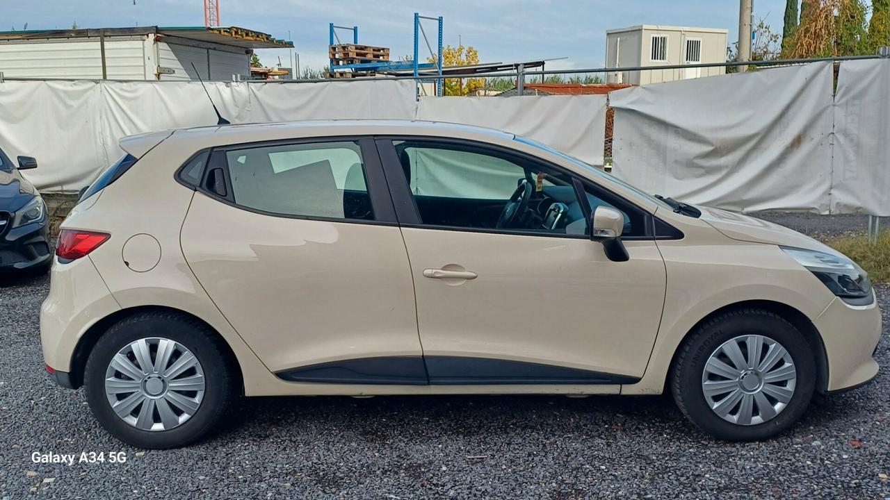 Renault Clio 1.2 75CV 5 porte Intens