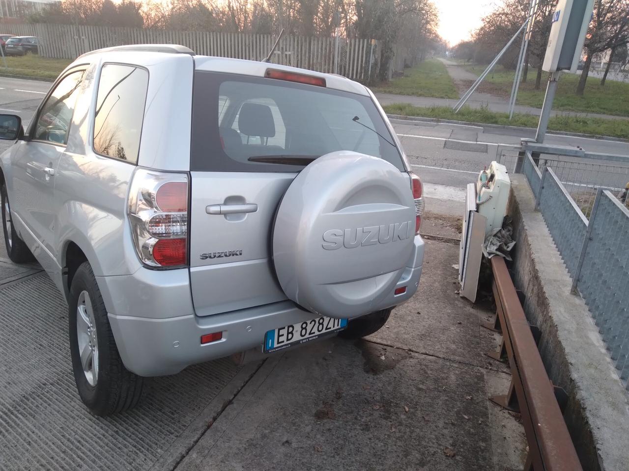 Suzuki Grand Vitara 2.4 3 porte