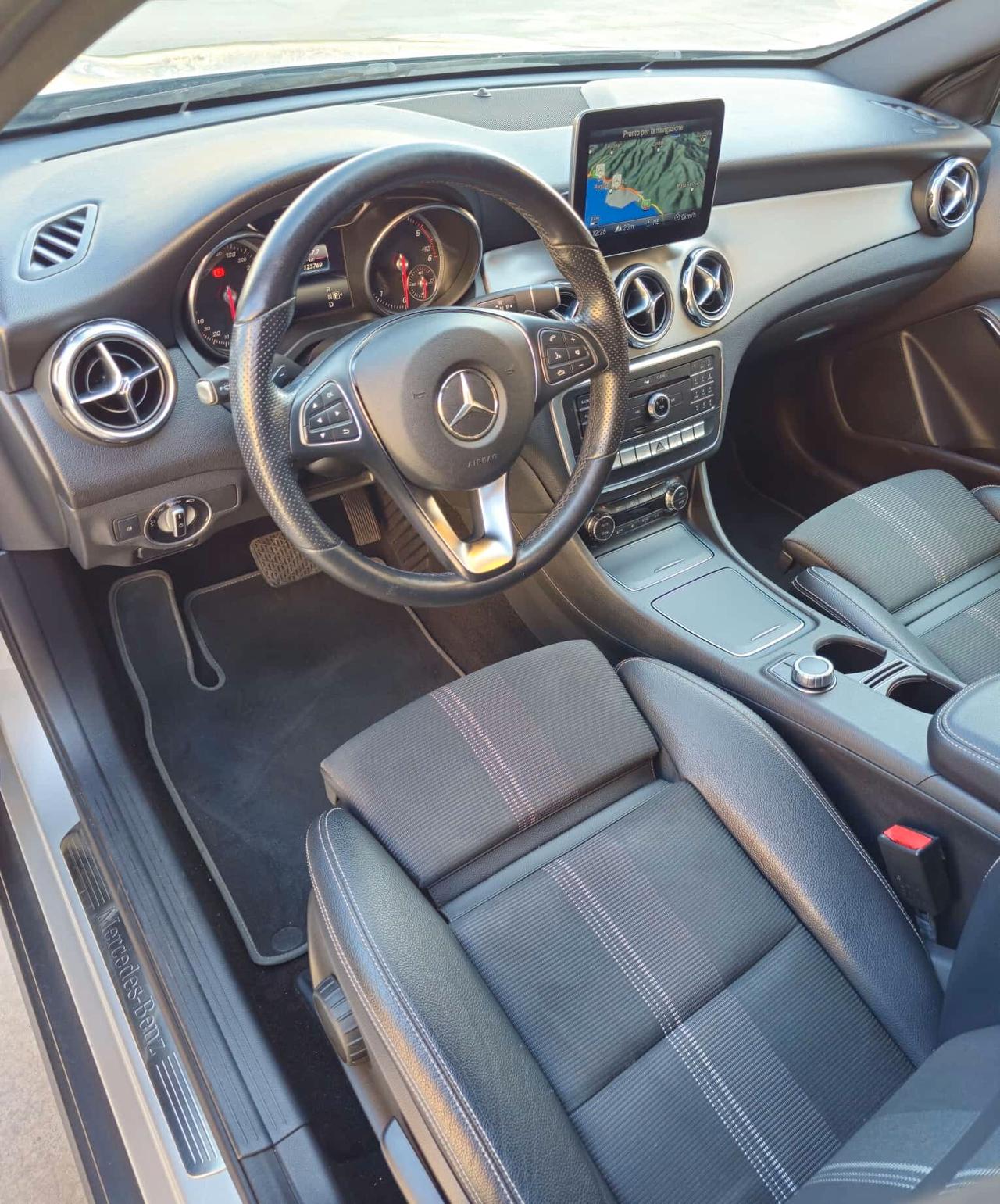 Mercedes-benz GLA 200 d Automatic 4Matic Premium