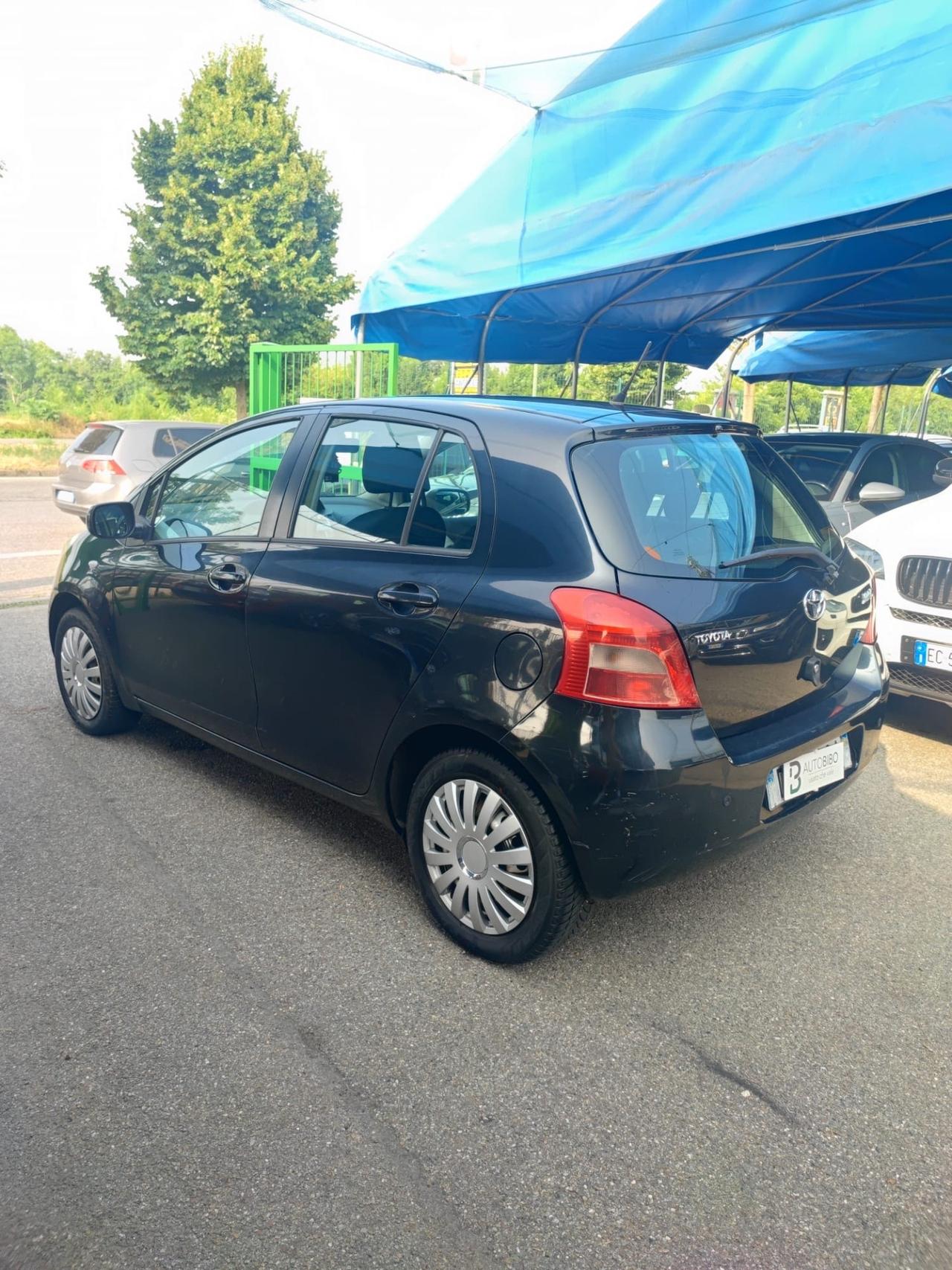 Toyota Yaris 1.0 5 porte Sol