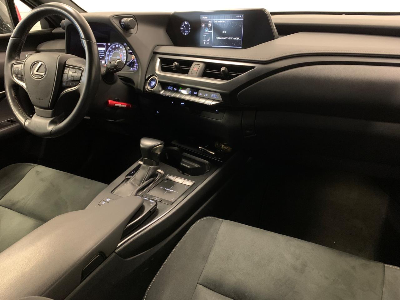 Lexus UX Hybrid 4WD Luxury 2.0 CV 184