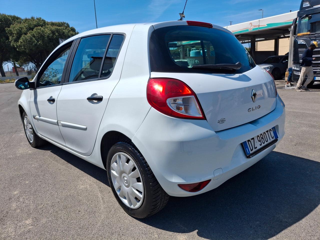 Renault Clio 1.2 16V.-5 Porte-NAVIGATORE-