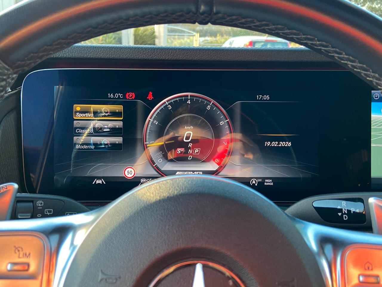 Mercedes-Benz G 63 AMG Premium 585cv auto