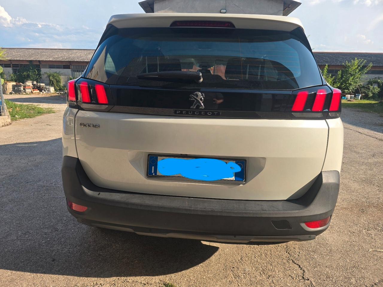 Peugeot 5008 BlueHDi 130 S&S EAT8 Active Pack