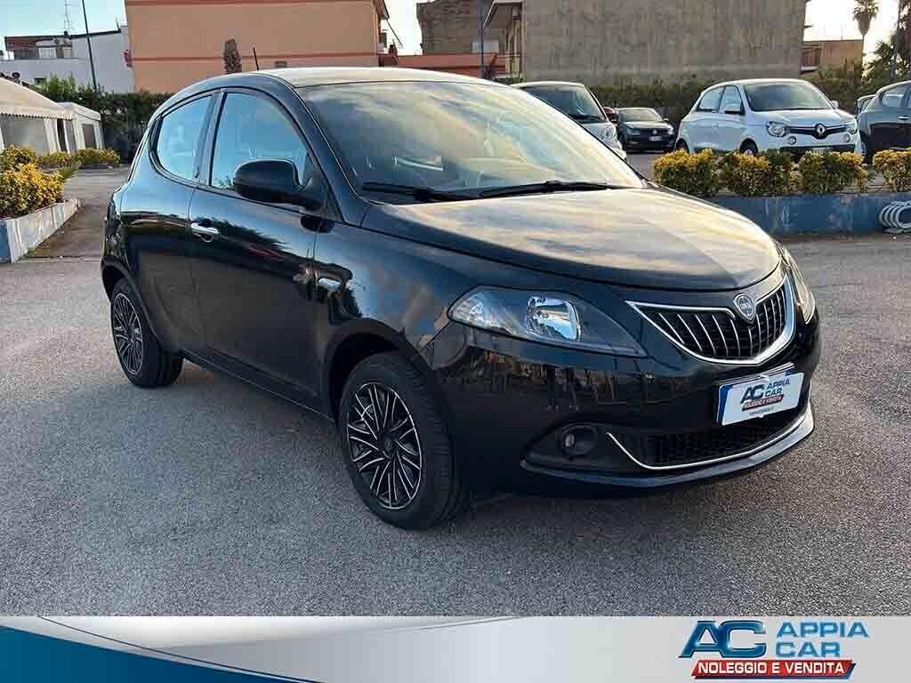 Lancia Ypsilon 1.0 FireFly 5 porte S&S Hybrid Ecochic Gold IN PROMO