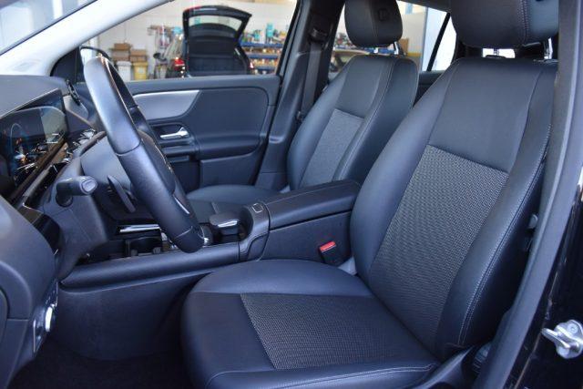 MERCEDES-BENZ GLA 180 d Automatic Business Extra *NAVIGATRE,TELECAMERA*
